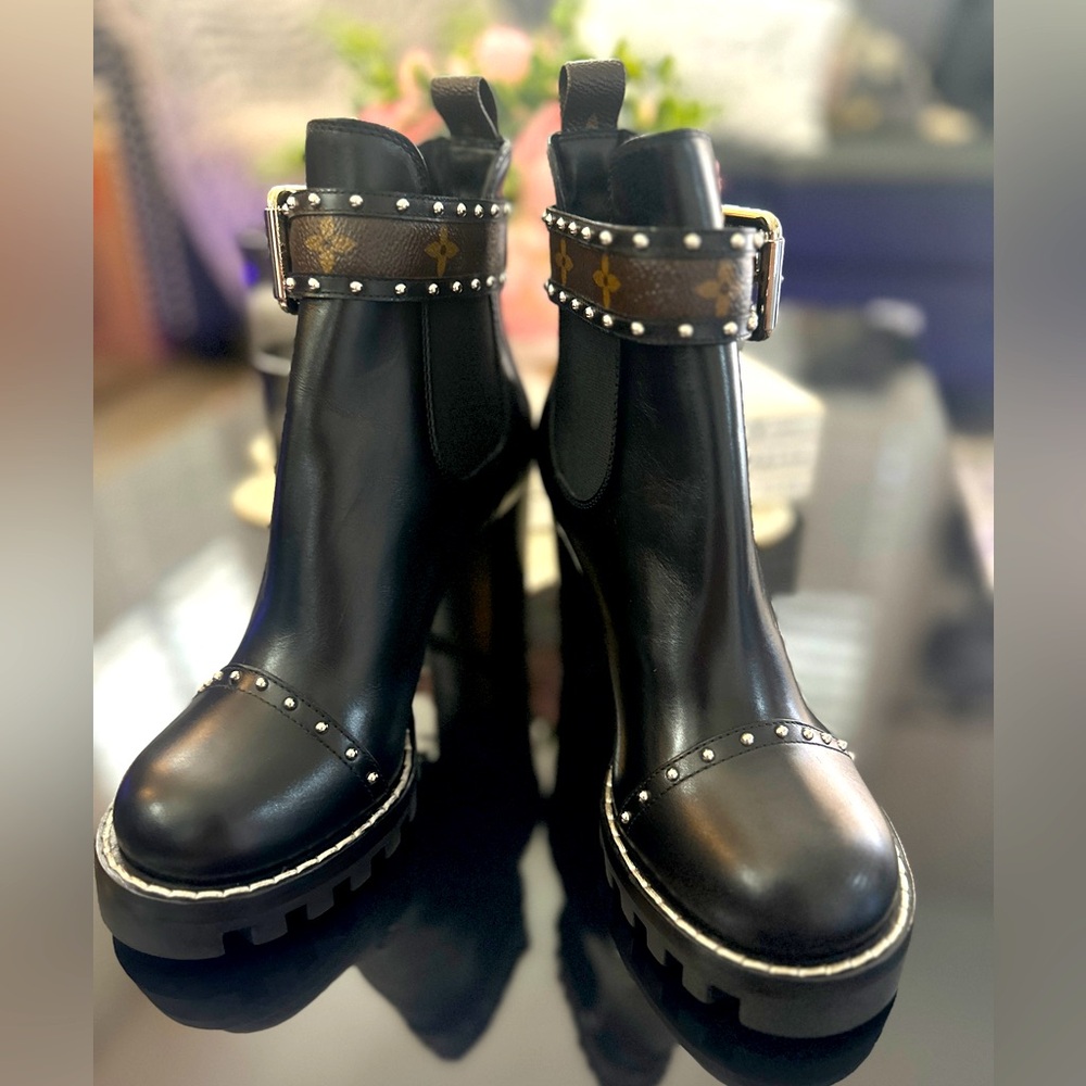 LV Heeled Ankle Boots Monogram Buckle
